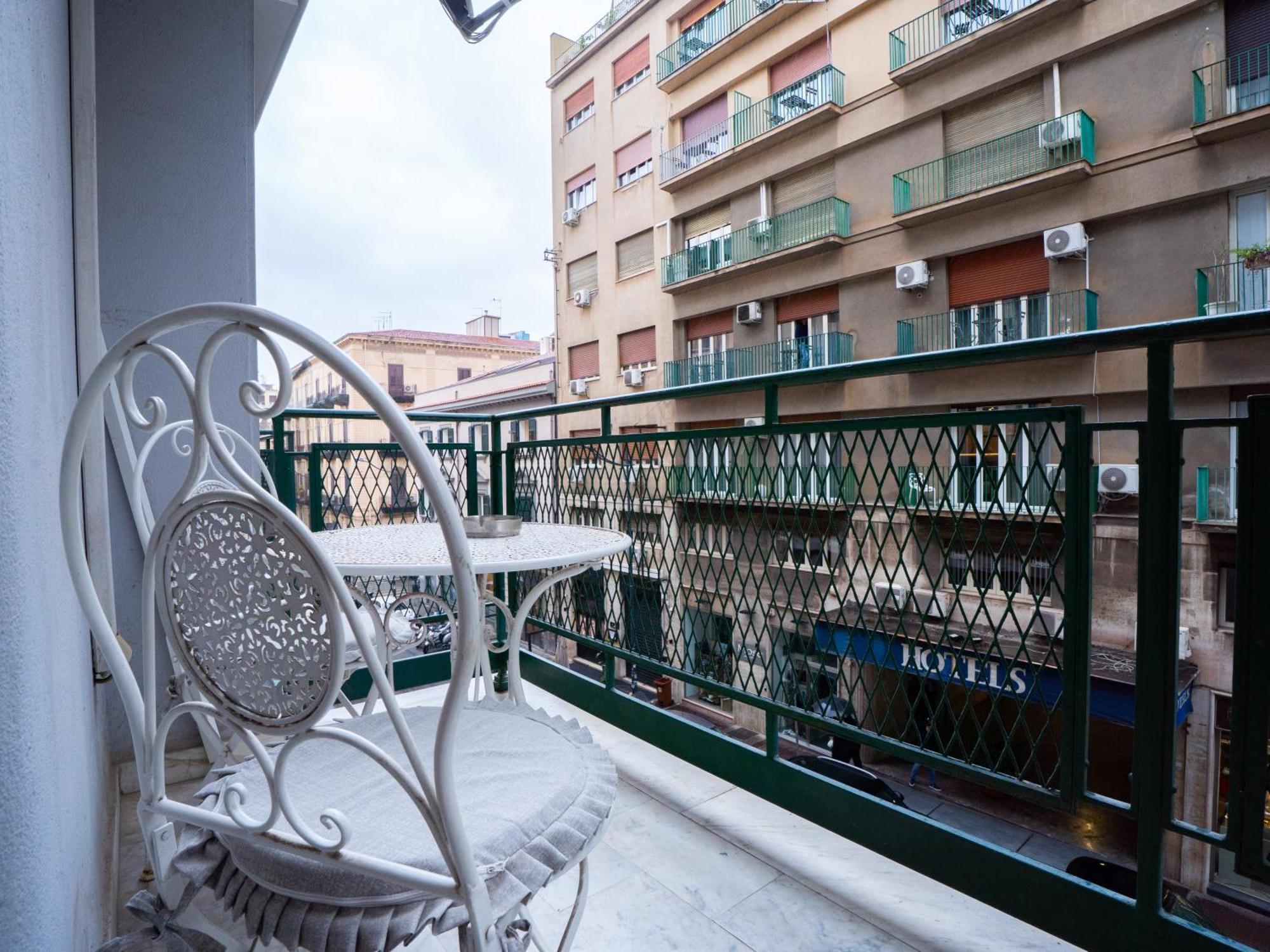 Amuri Room&Suite Palermo Bagian luar foto