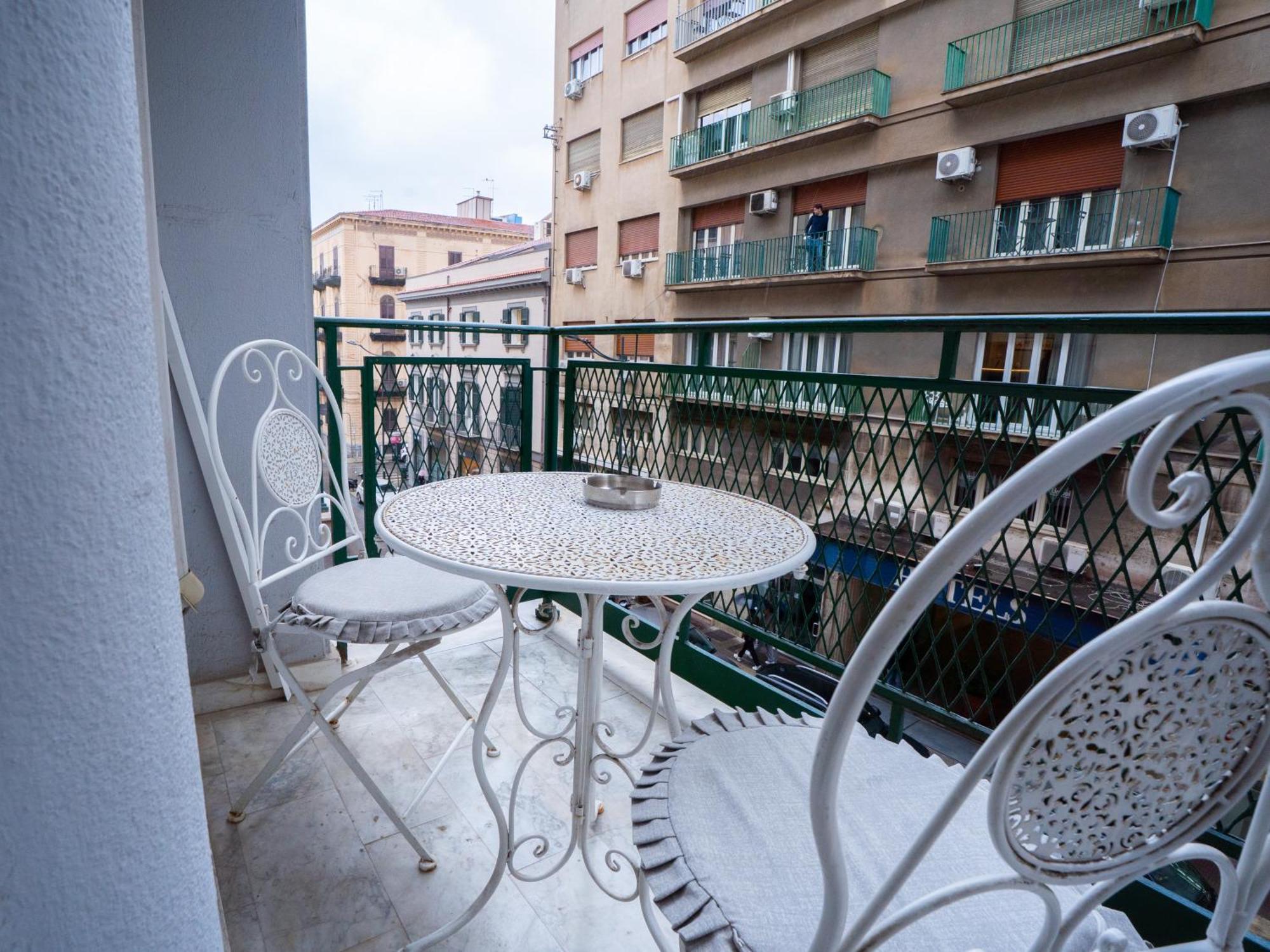 Amuri Room&Suite Palermo Bagian luar foto