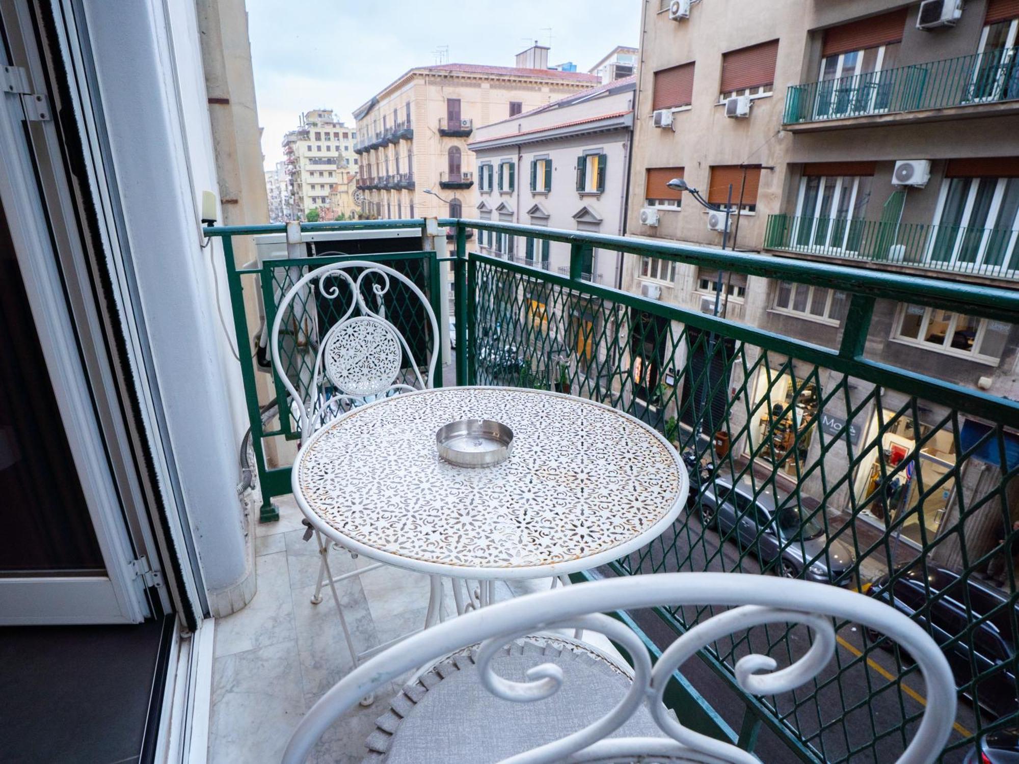 Amuri Room&Suite Palermo Bagian luar foto